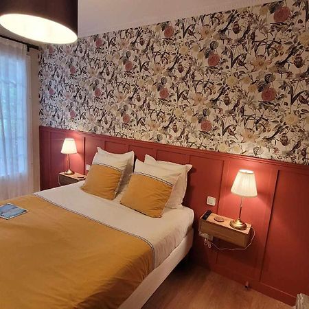 A L'Ombre De La Treille -Proche Saint-Emilion Bed & Breakfast ภายนอก รูปภาพ