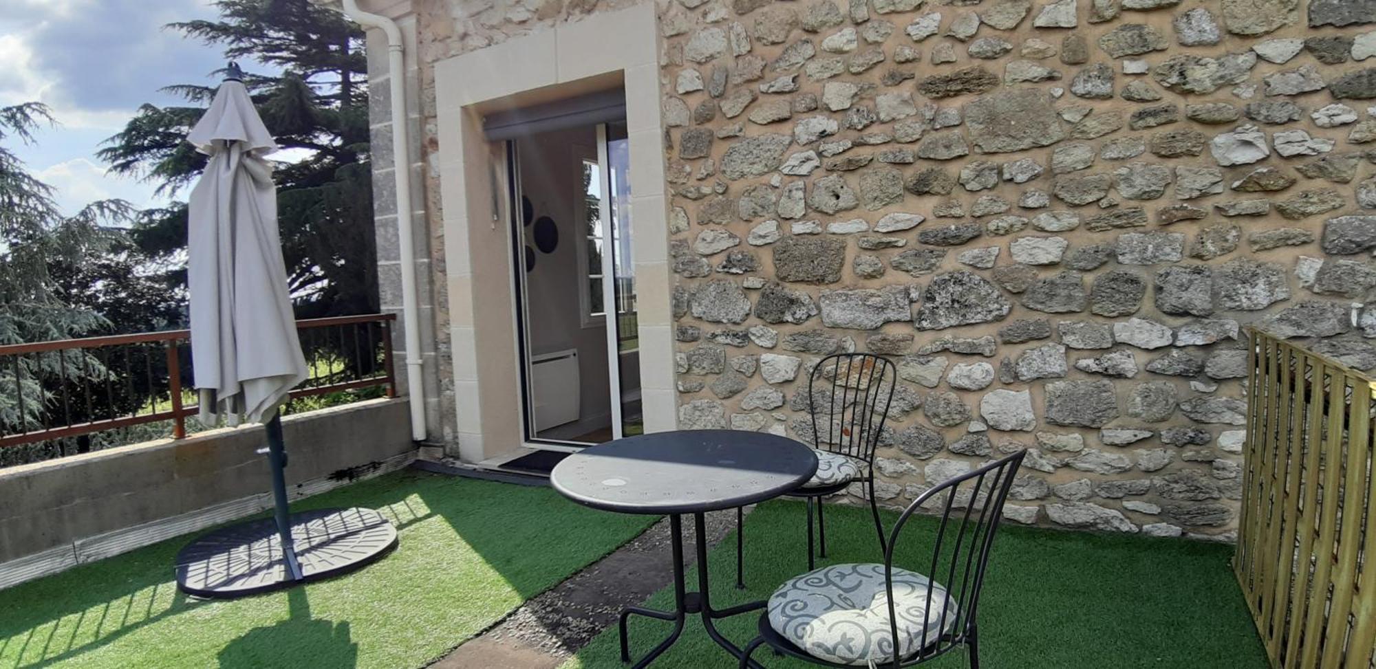 A L'Ombre De La Treille -Proche Saint-Emilion Bed & Breakfast ภายนอก รูปภาพ