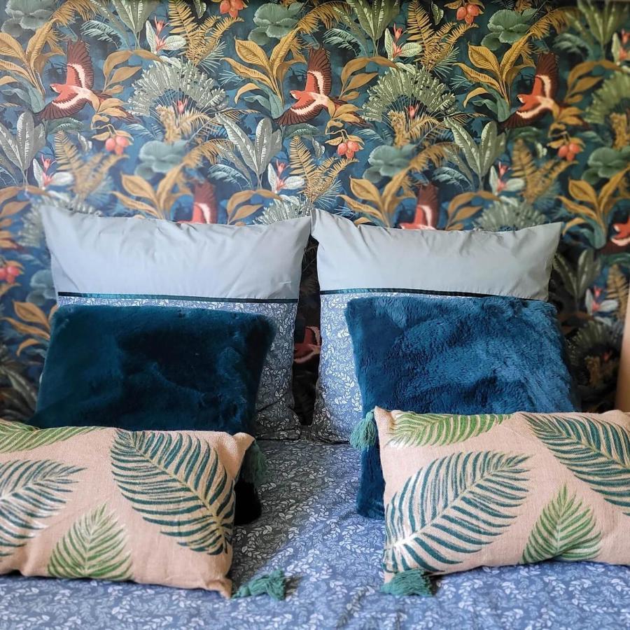 A L'Ombre De La Treille -Proche Saint-Emilion Bed & Breakfast ภายนอก รูปภาพ