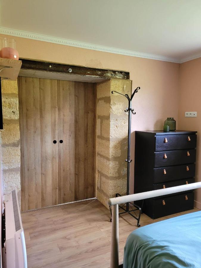 A L'Ombre De La Treille -Proche Saint-Emilion Bed & Breakfast ภายนอก รูปภาพ